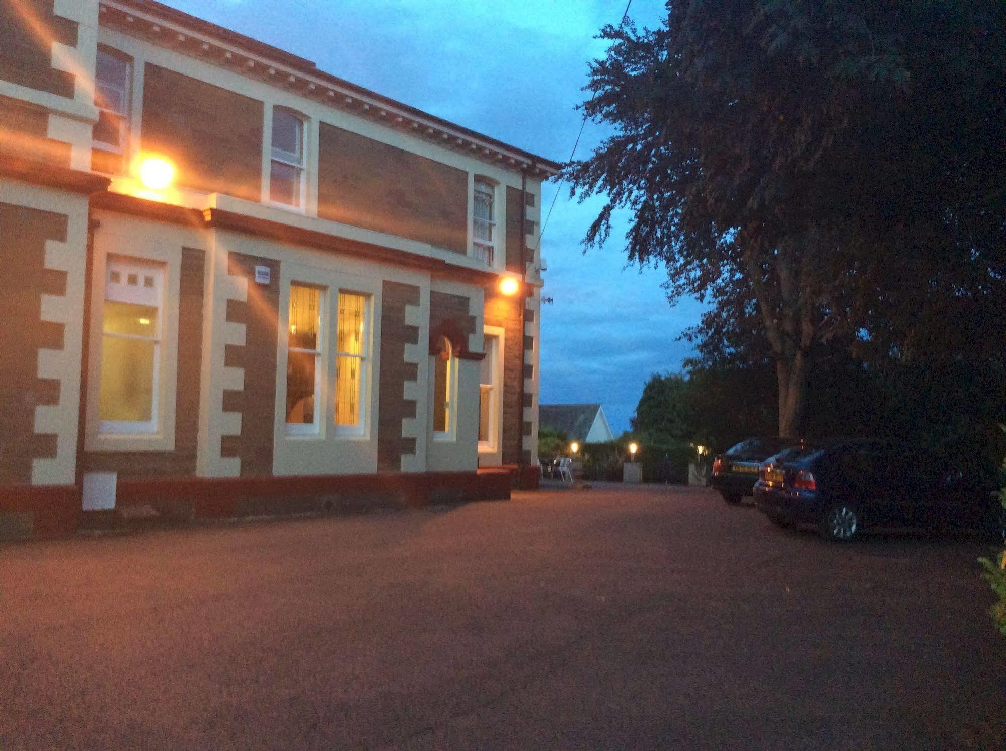 Taychreggan Hotel Dundee Exterior photo